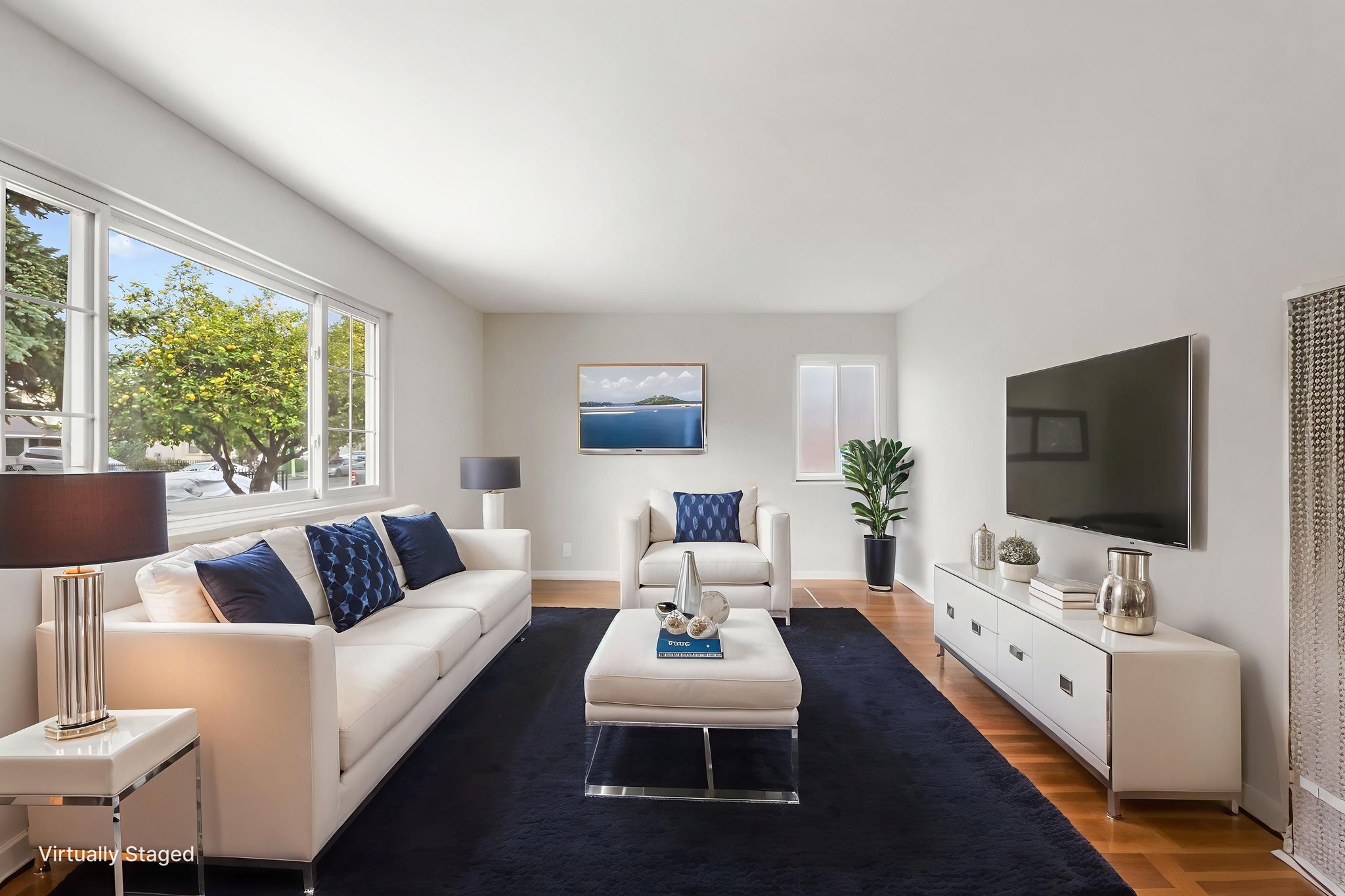 DSC09784 virtually staged.jpeg