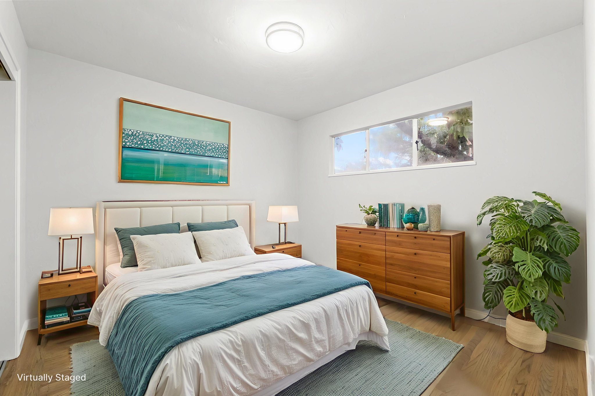 DSC09795 virtually staged.jpeg