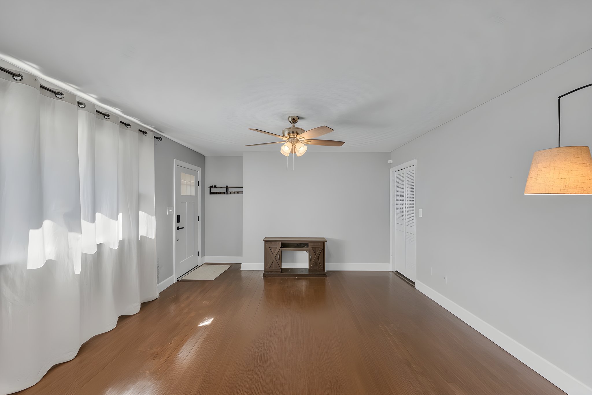 DSC_6686 furniture removed.jpeg