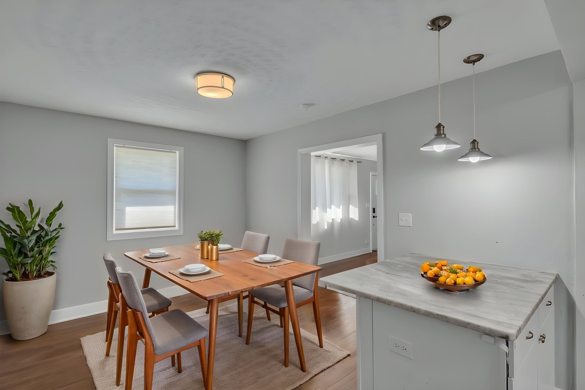 DSC_6701 virtually staged.jpeg