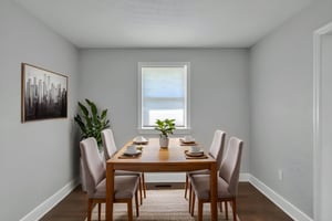 DSC_6696 virtually staged.jpeg