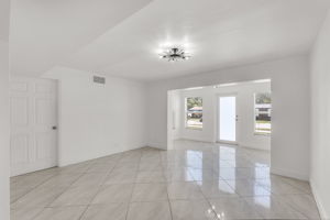  Photo 39