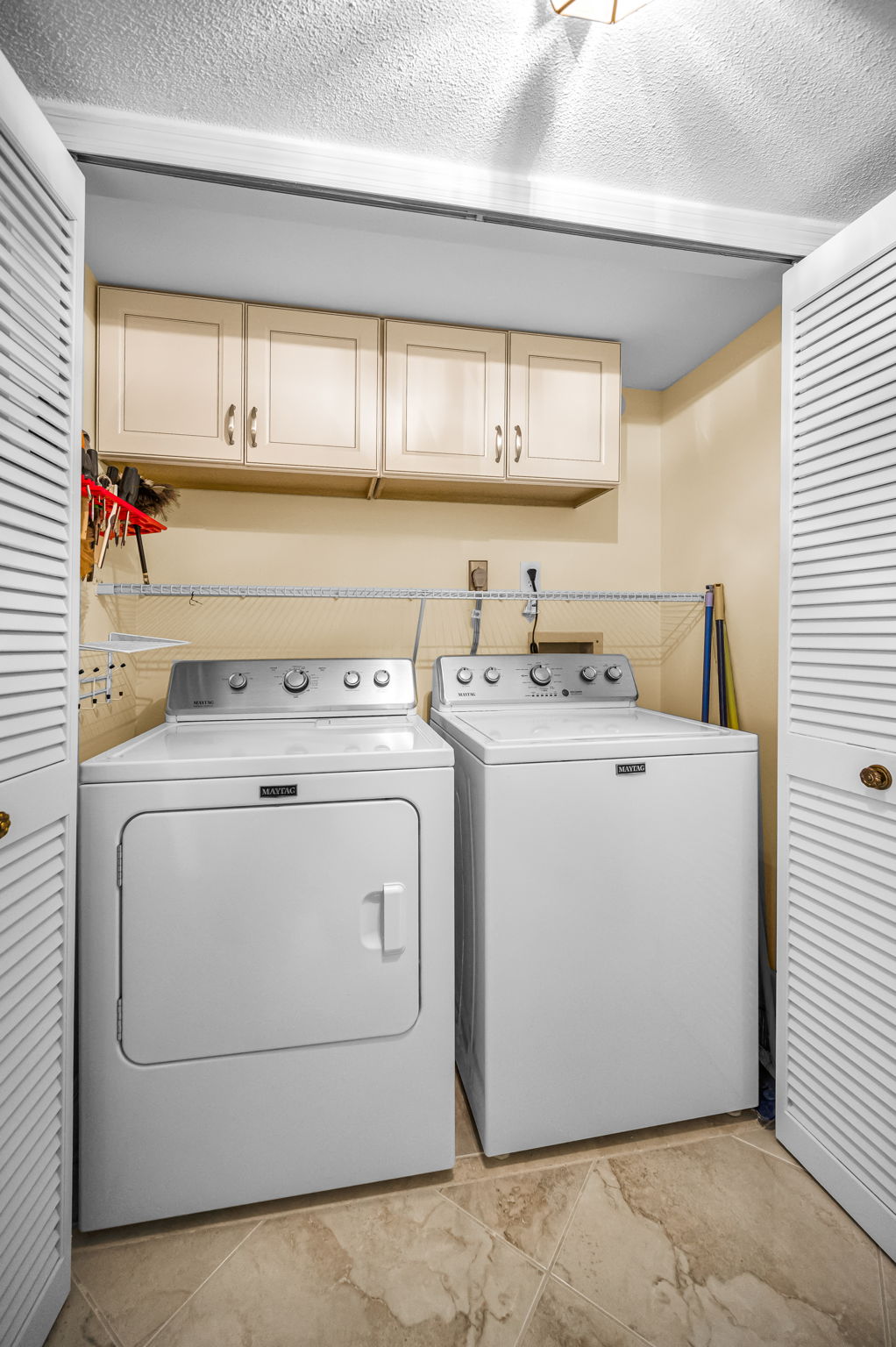 Laundry Room1b