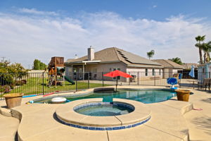 Photo 41