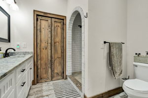  Photo 40