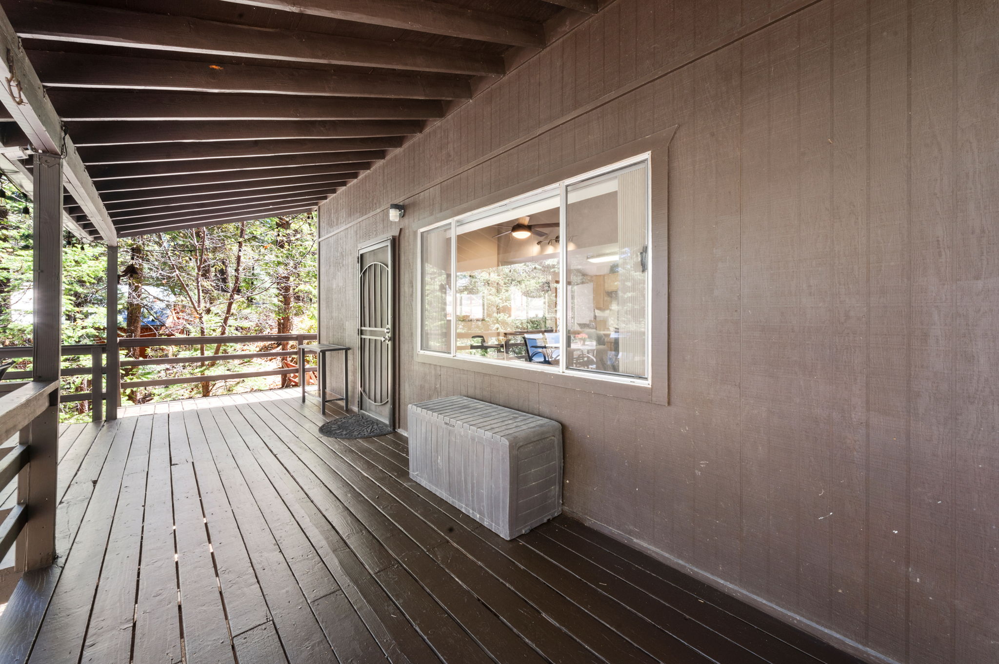 Deck (2)