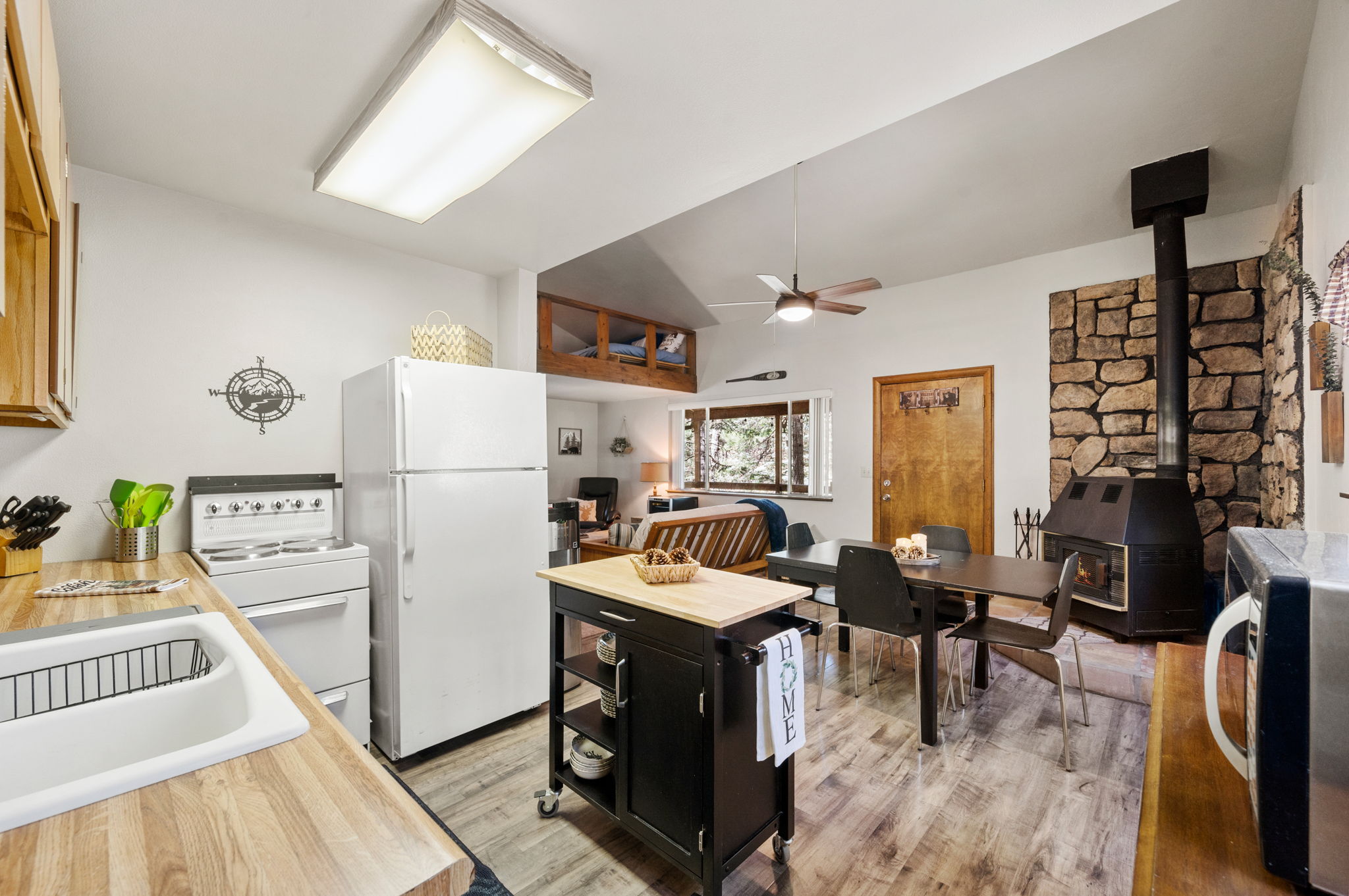 Kitchen (2)