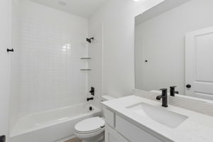  Photo 24