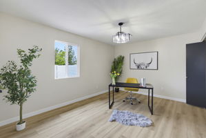 Bedroom/Office