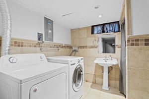 Laundry Room/Bath
