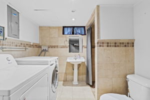 Laundry Room/Bath