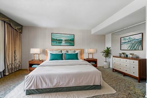 DSC09497 virtually staged.jpeg