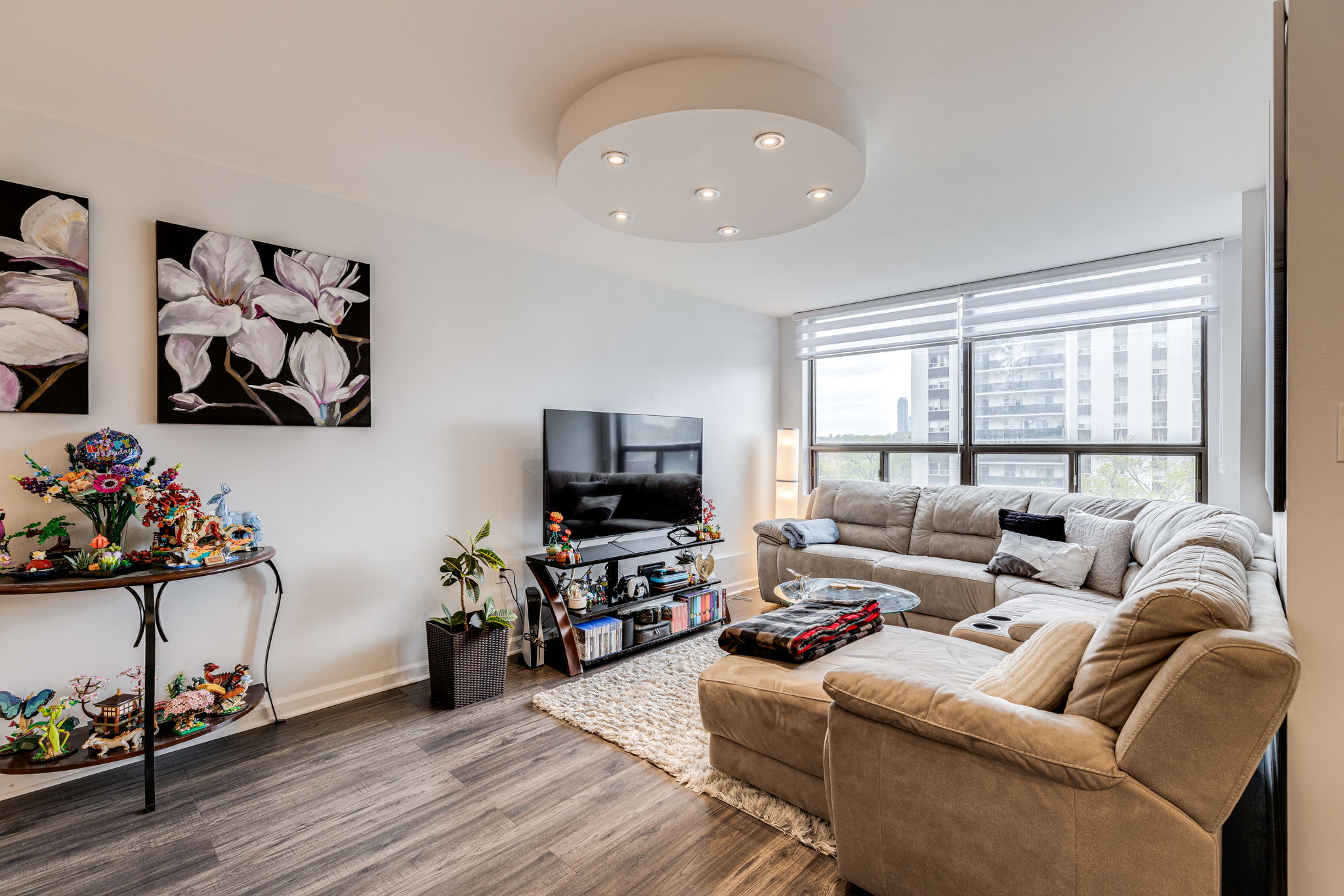Mississauga property showcase — delivered property photograph 9