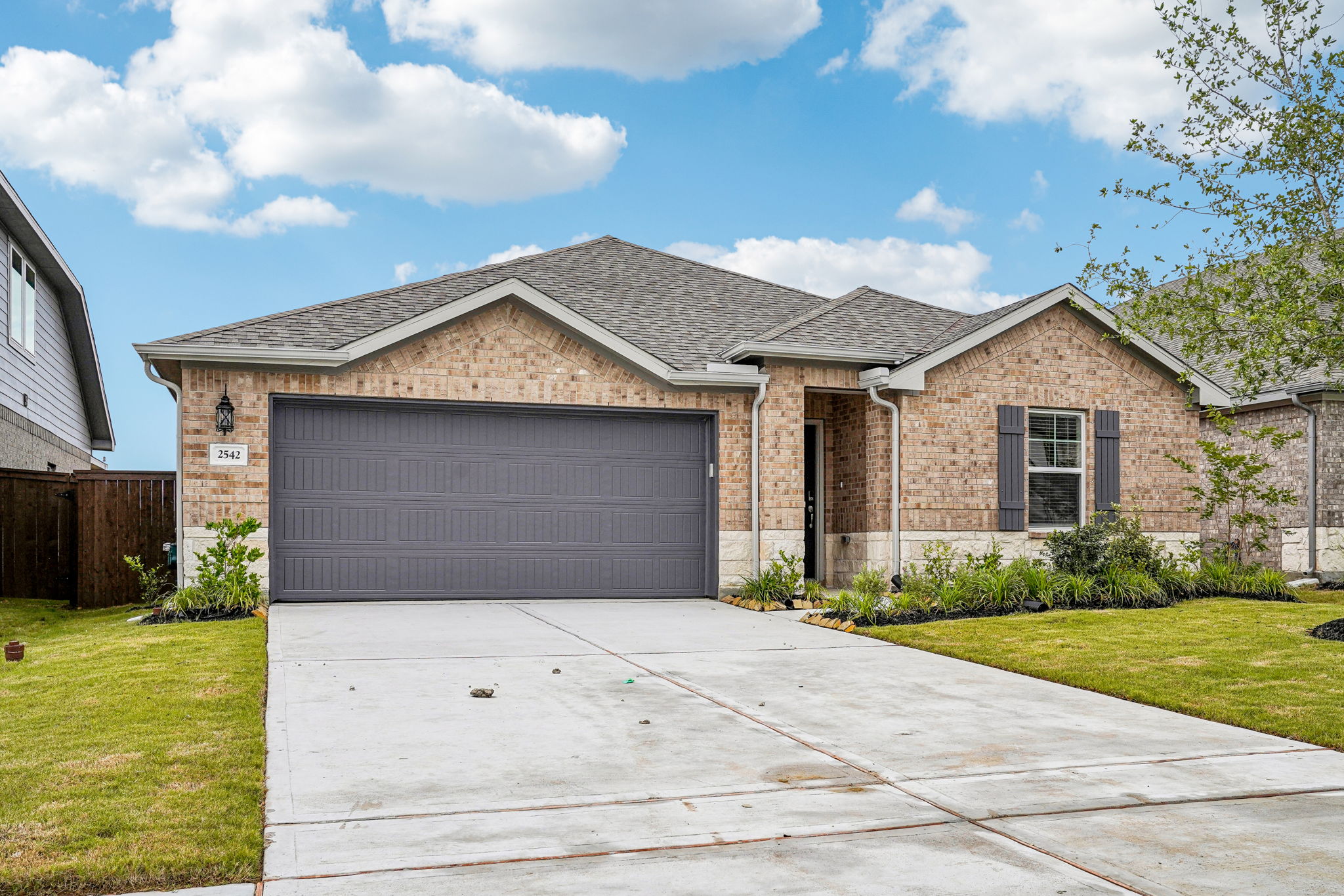 Houston - Southwinds-2542 Bay Winds Ln Baytown TX 77523- 003