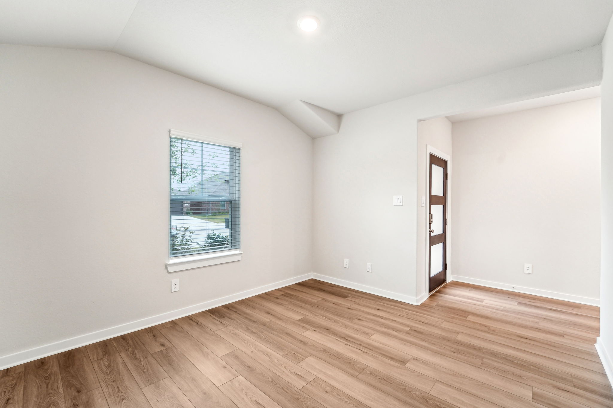 Houston - Southwinds-2542 Bay Winds Ln Baytown TX 77523- 005