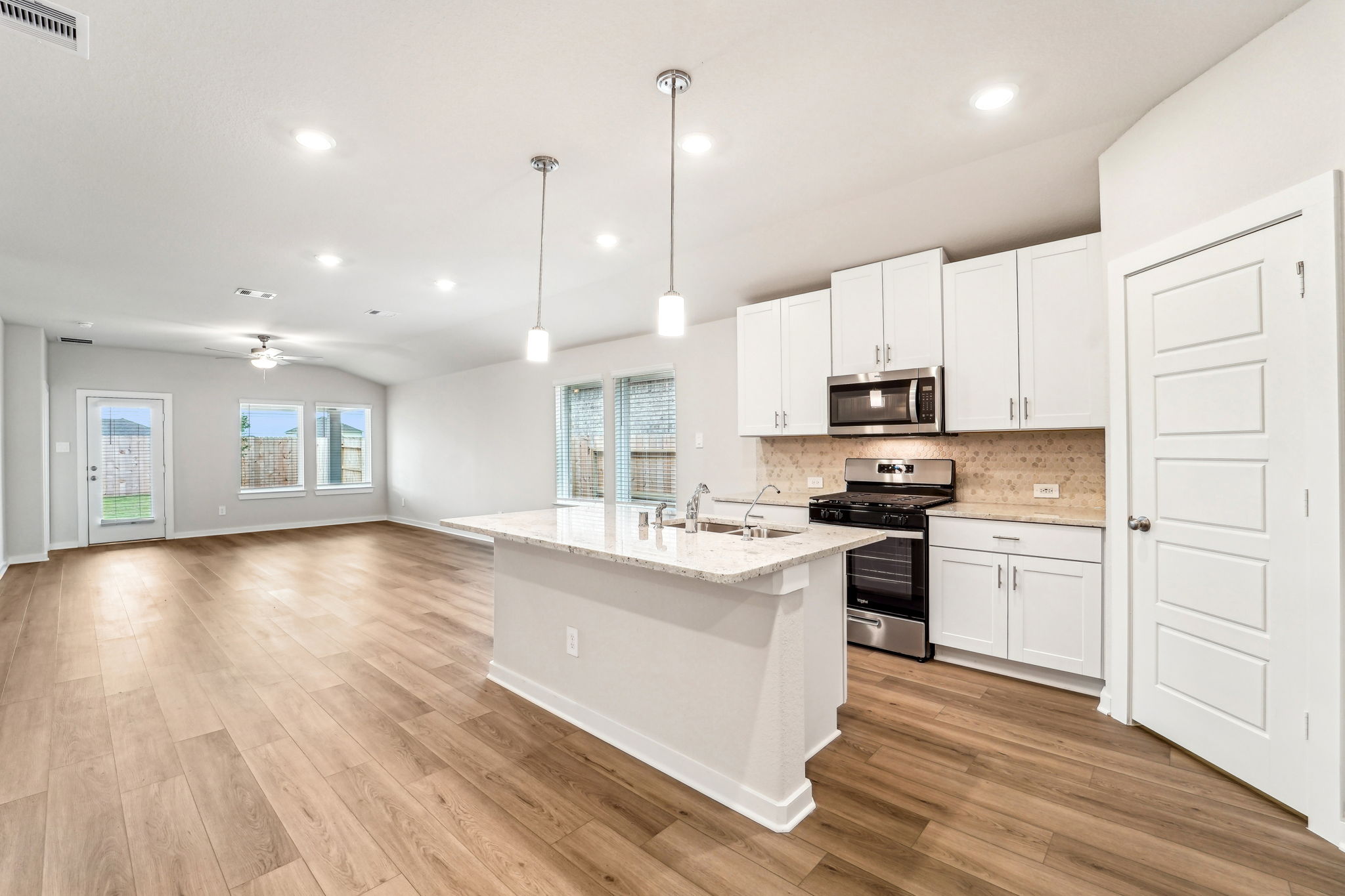 Houston - Southwinds-2542 Bay Winds Ln Baytown TX 77523- 014