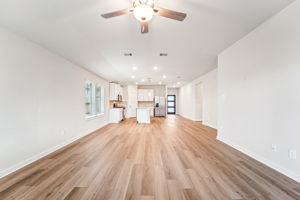 Houston - Southwinds-2542 Bay Winds Ln Baytown TX 77523- 009