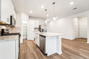 Houston - Southwinds-2542 Bay Winds Ln Baytown TX 77523- 011