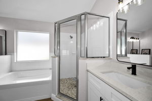 Primary Bathroom 1b