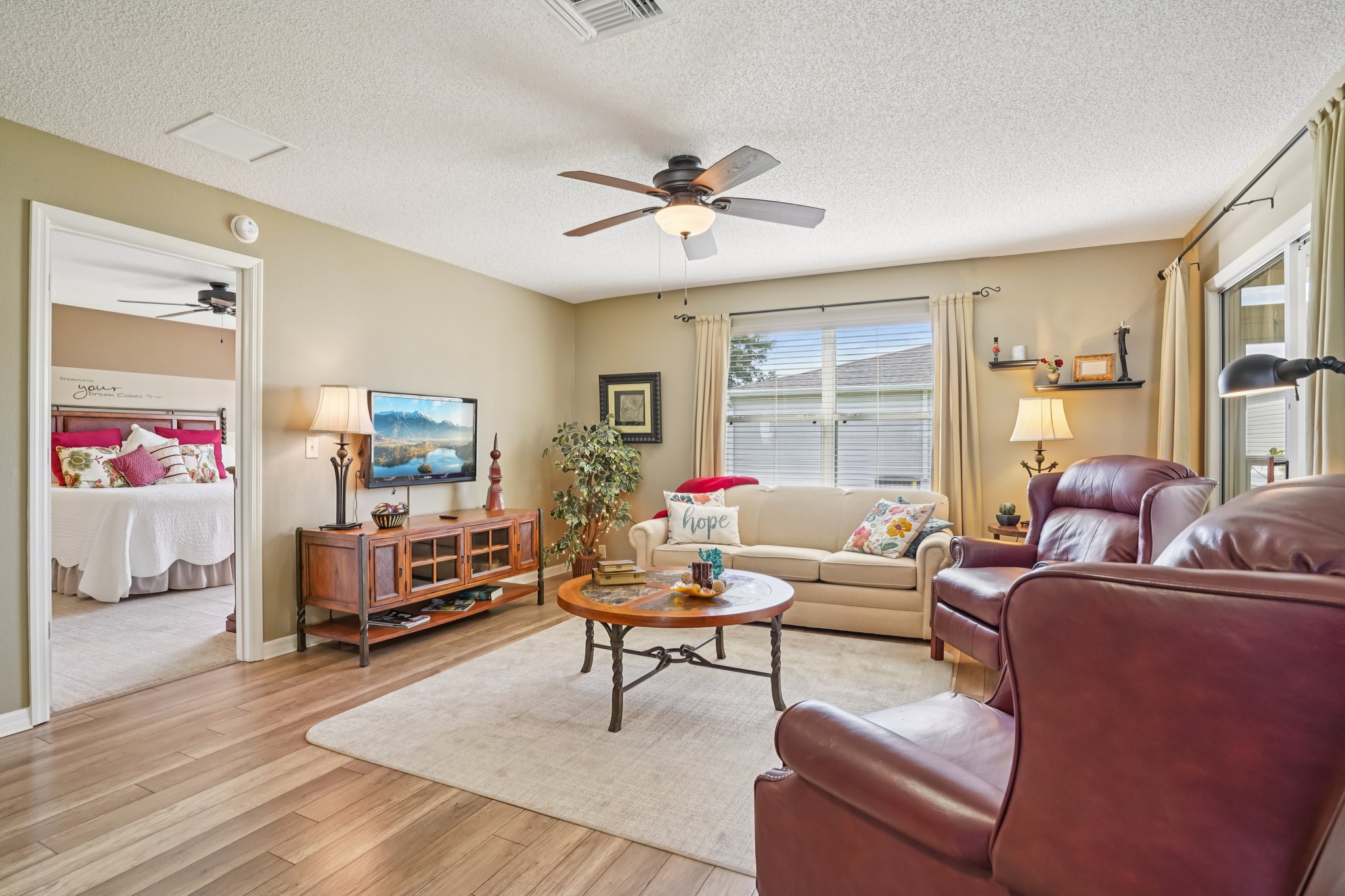 Raintree Dr-S2609-007.jpg