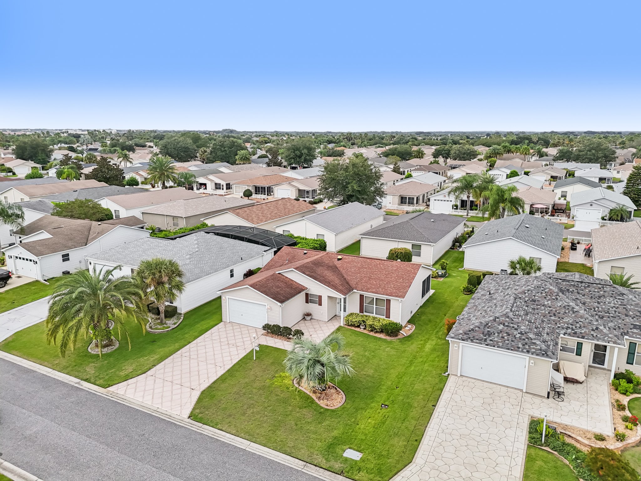 Raintree Dr-S2609-037.jpg