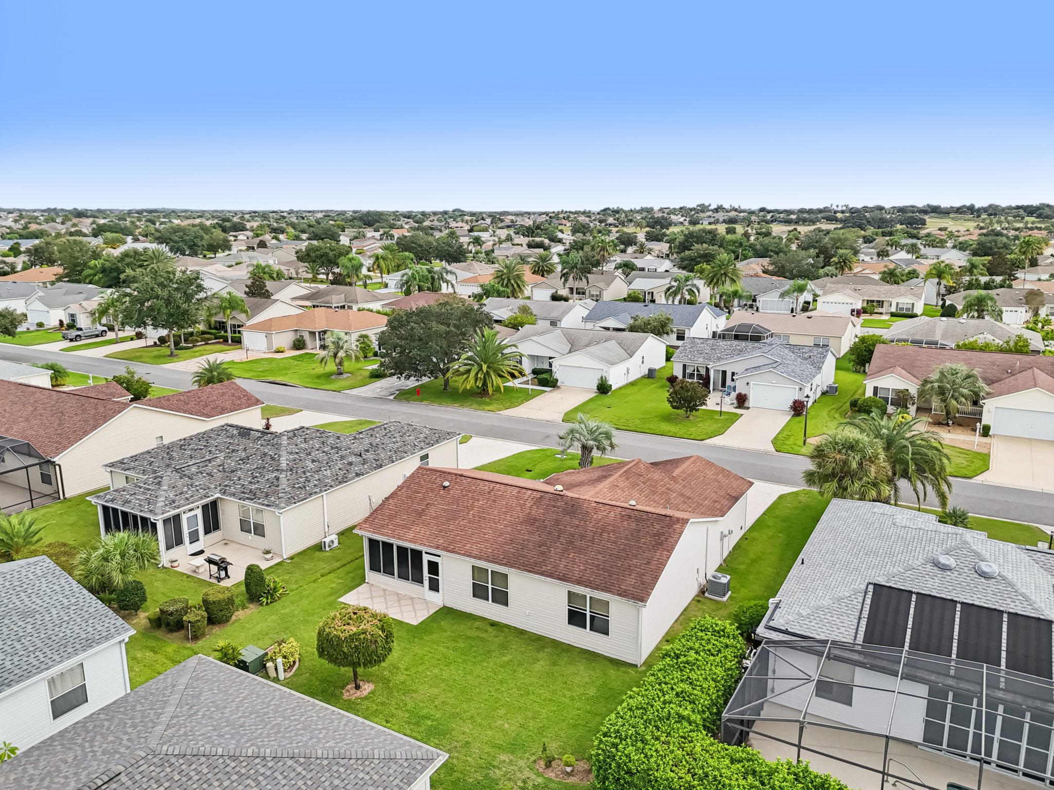 Raintree Dr-S2609-044.jpg