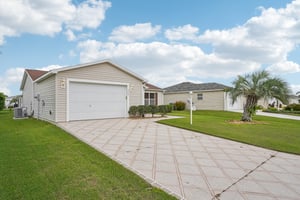 Raintree Dr-S2609-003.jpg