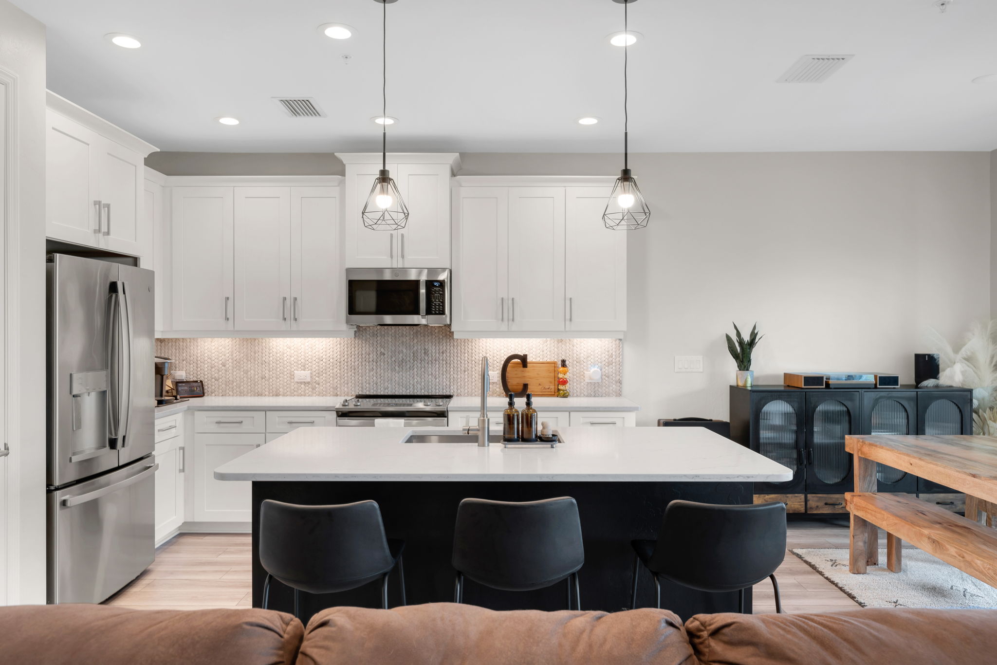 Breakfast Bar - Kitchen 2