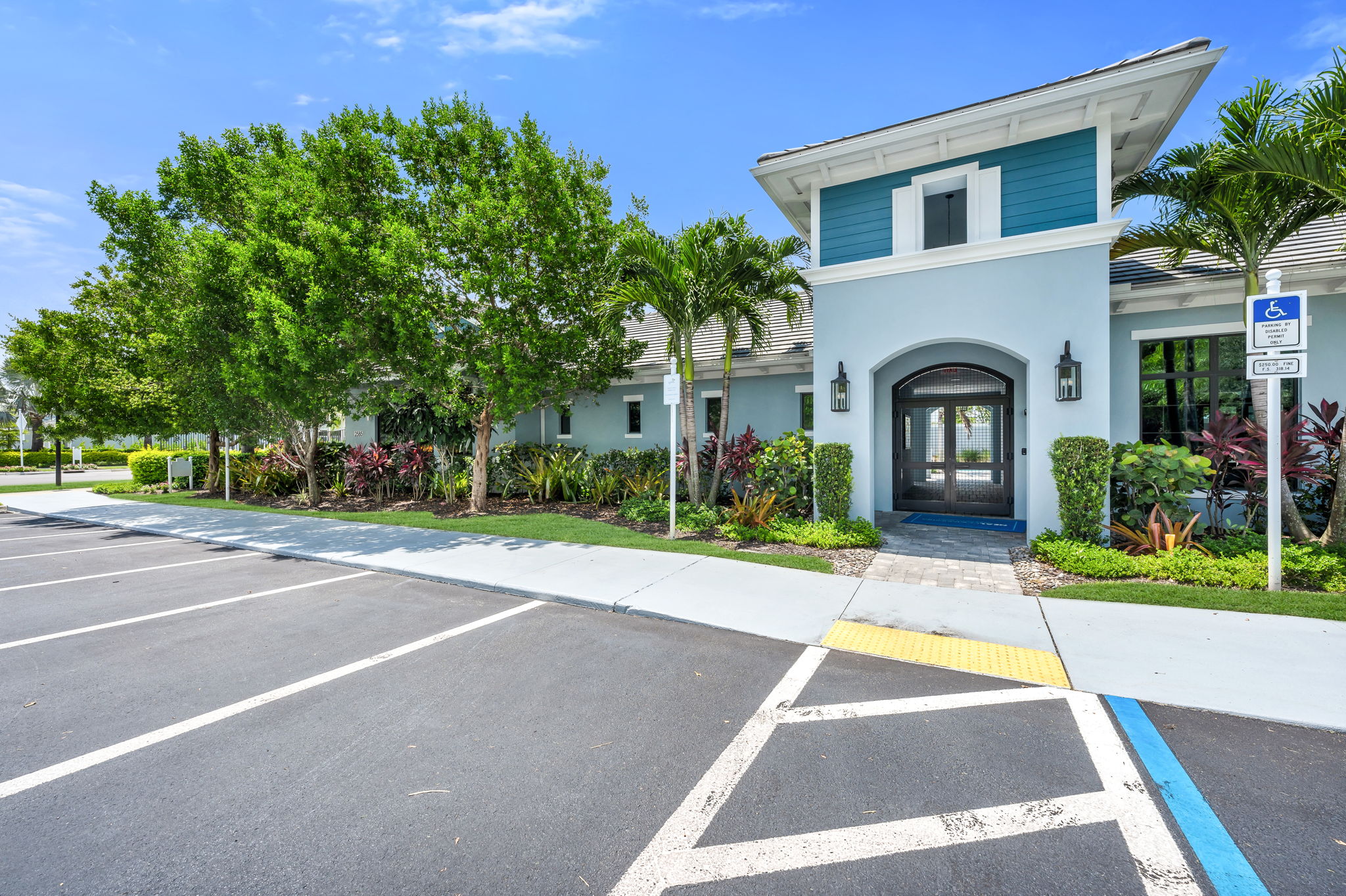 Islands Club Exterior