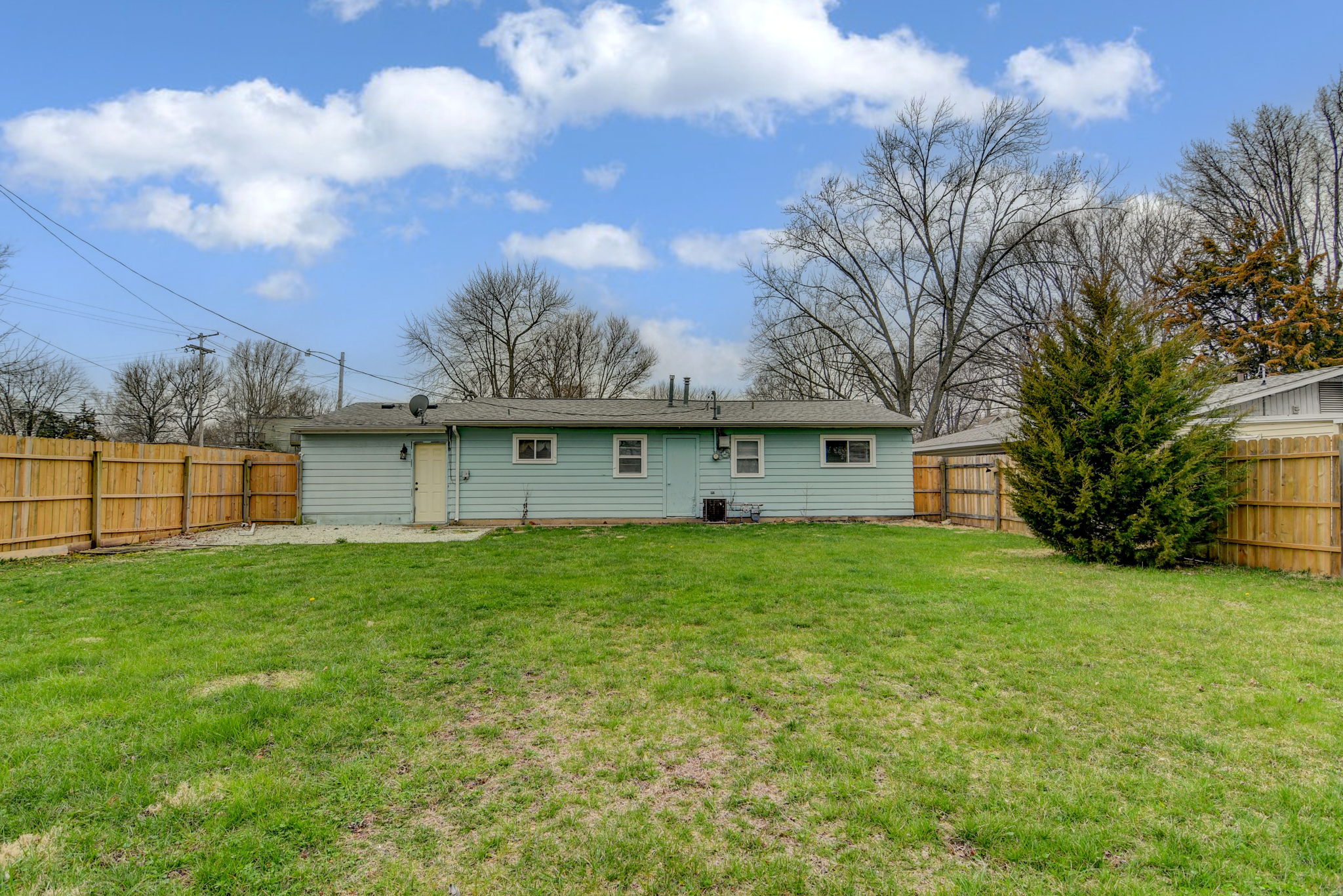 2544 Holmes Ave, Springfield, IL 62704 Design Eyes Photography