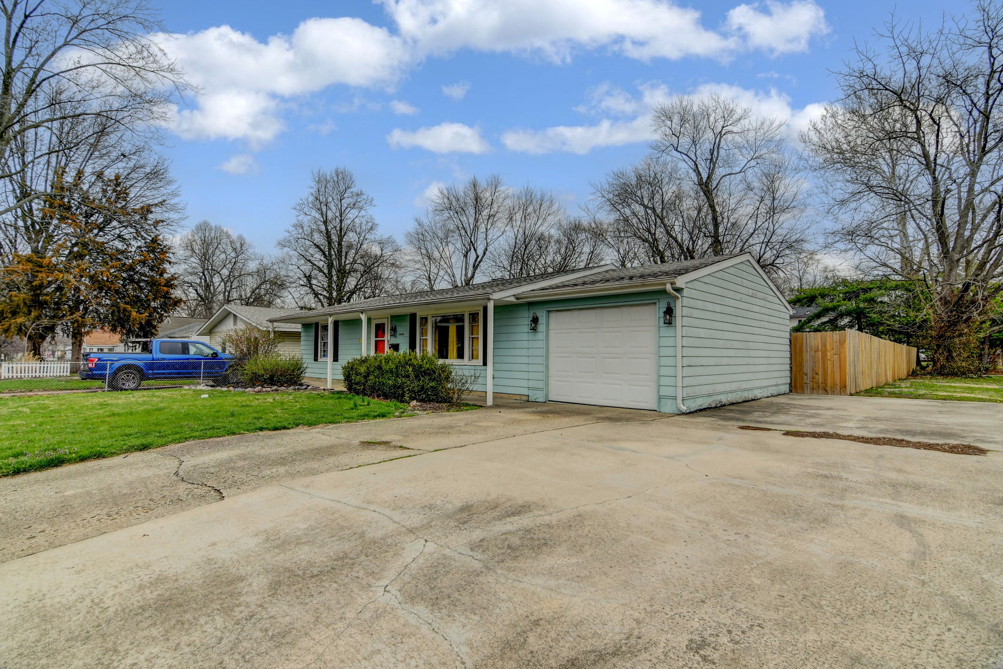 2544 Holmes Ave, Springfield, IL 62704 Design Eyes Photography