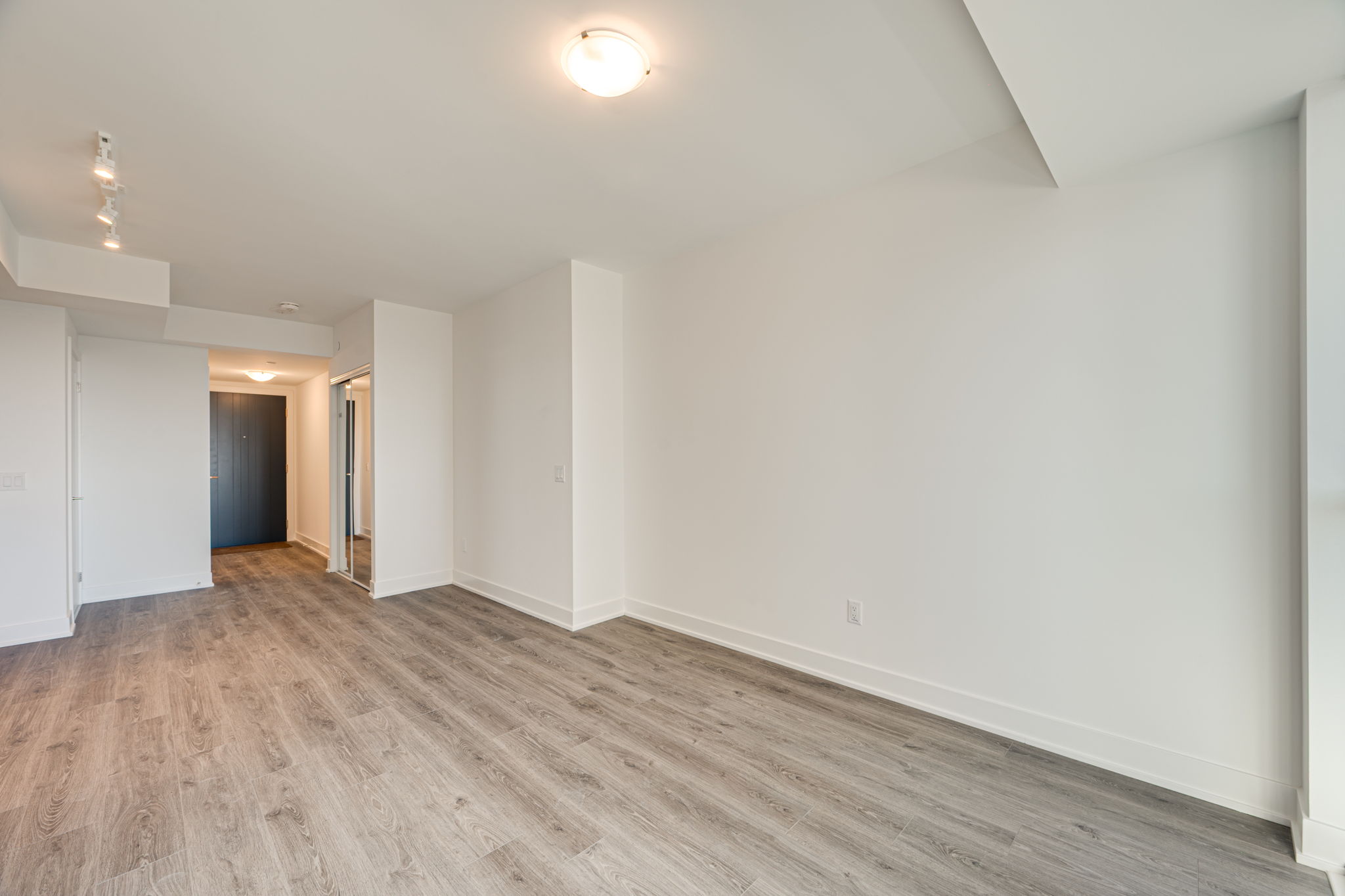 2545 Simcoe St N Unit 415 Oshawa, ON L1H 7K4