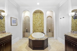 Primary Bathroom 1 of 4-r