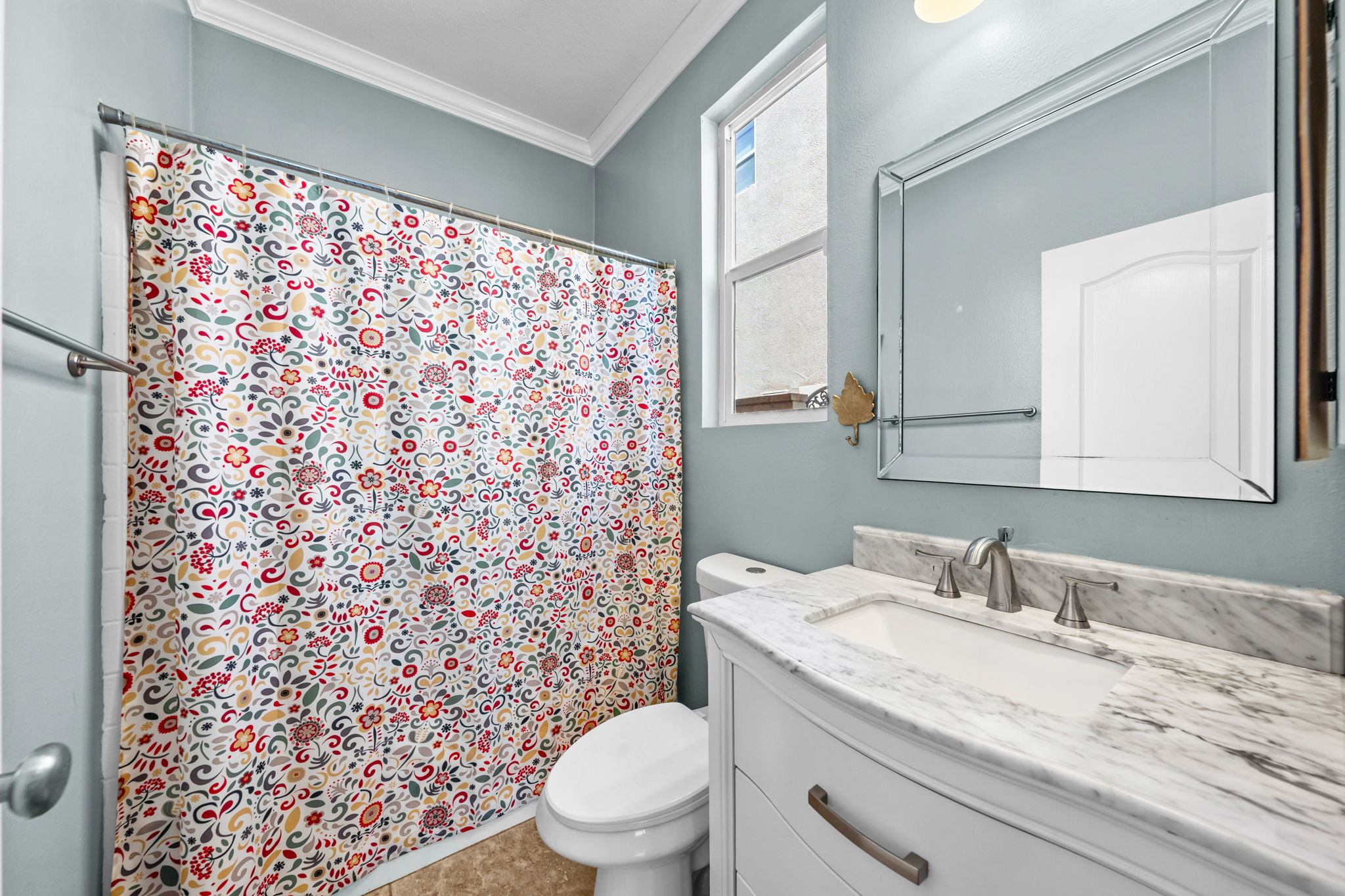 Downstairs En-suite Bathroom