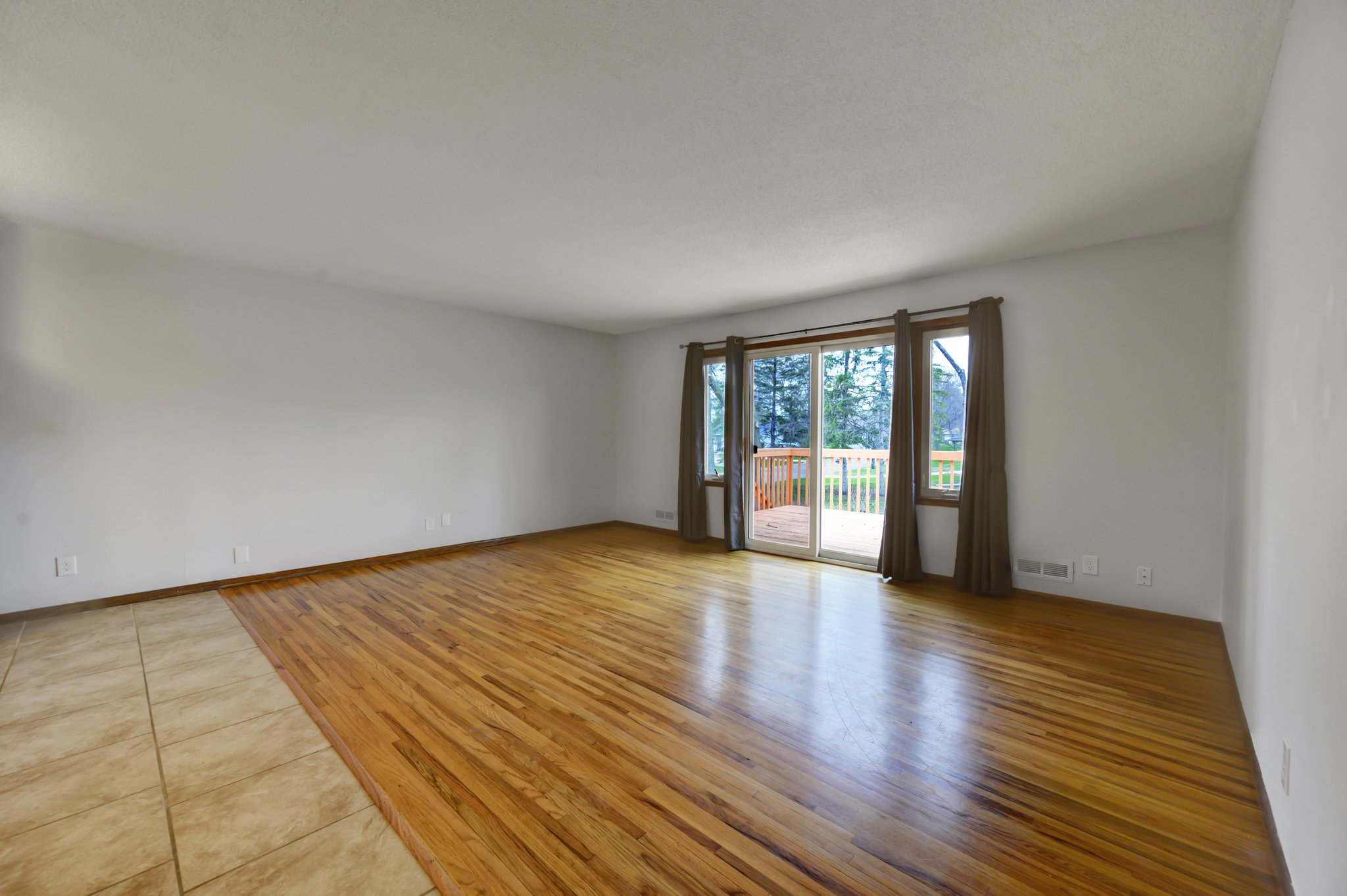 2549 103rd Ave NW, Coon Rapids, MN 55433, USA Photo 9