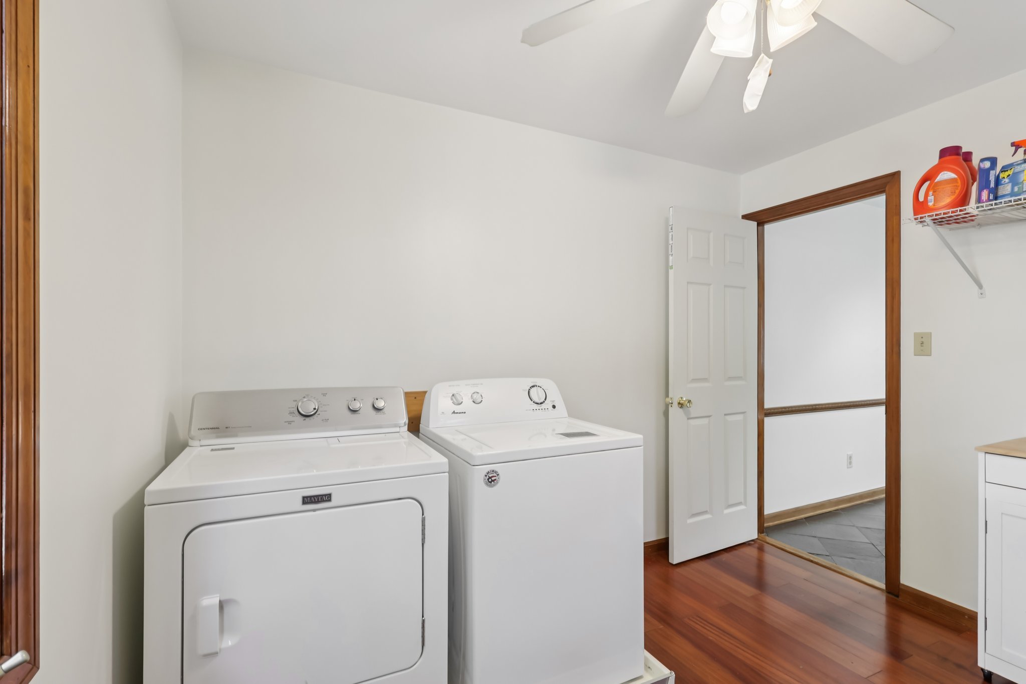 W Hardies Rd-S1909-025.jpg