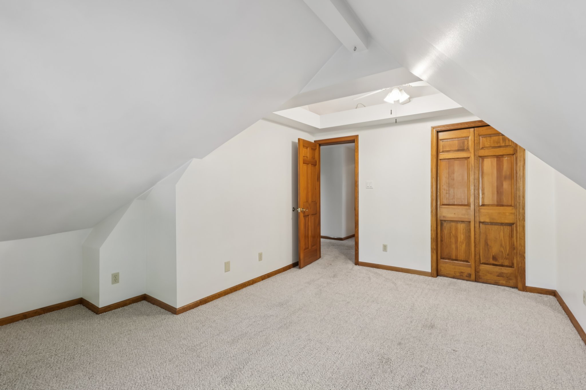 W Hardies Rd-S1909-030.jpg