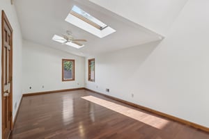 W Hardies Rd-S1909-031.jpg