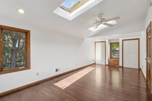 W Hardies Rd-S1909-032.jpg