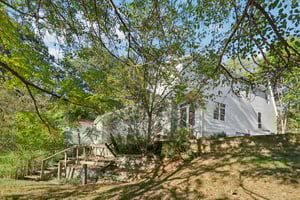 W Hardies Rd-S1909-047.jpg