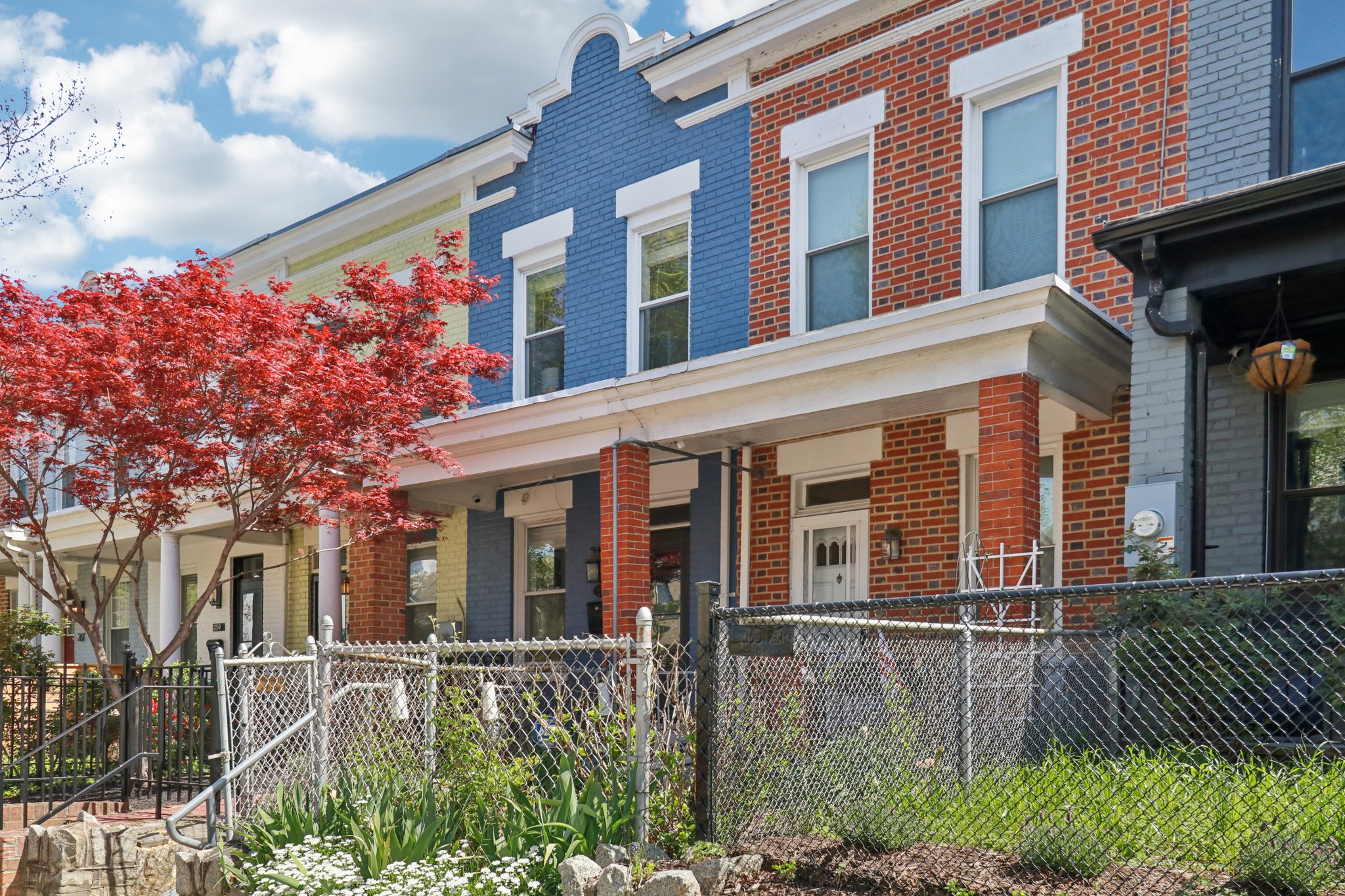 14th Pl-S1004-003.jpg