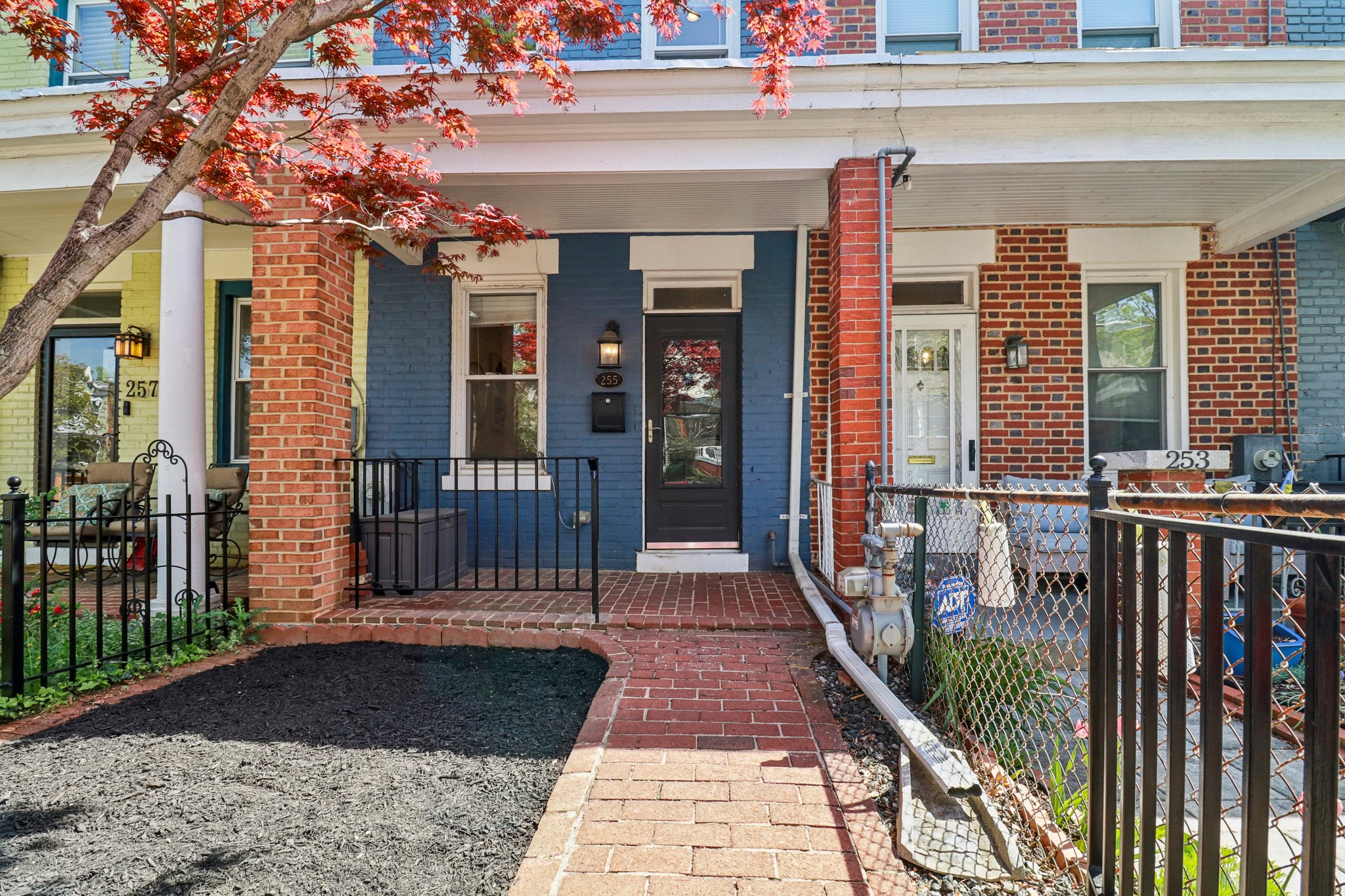 14th Pl-S1004-006.jpg