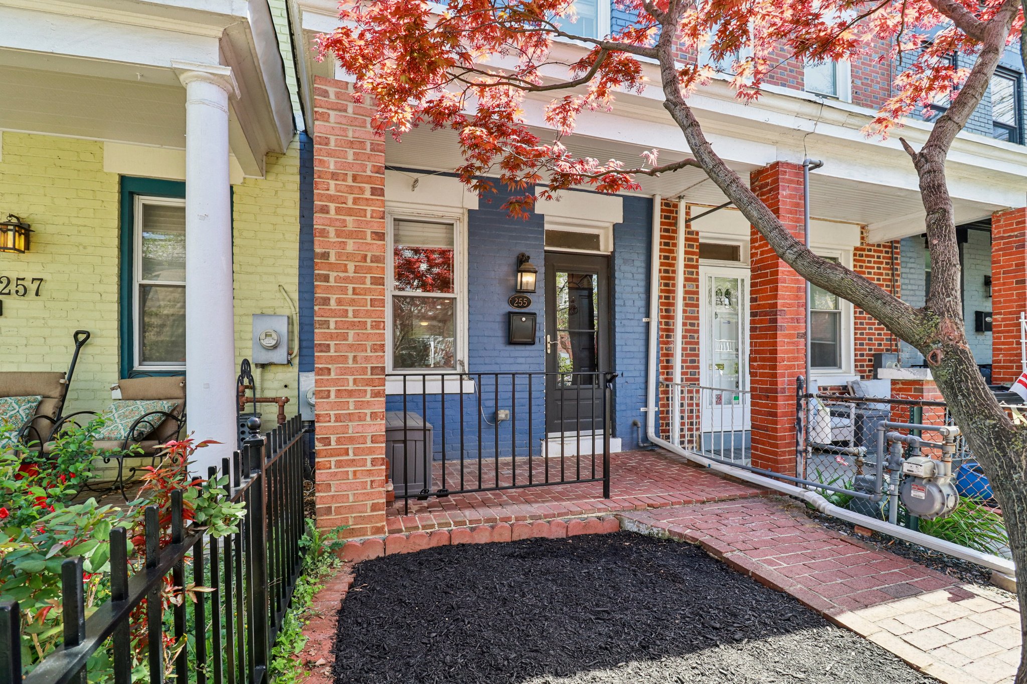 14th Pl-S1004-007.jpg