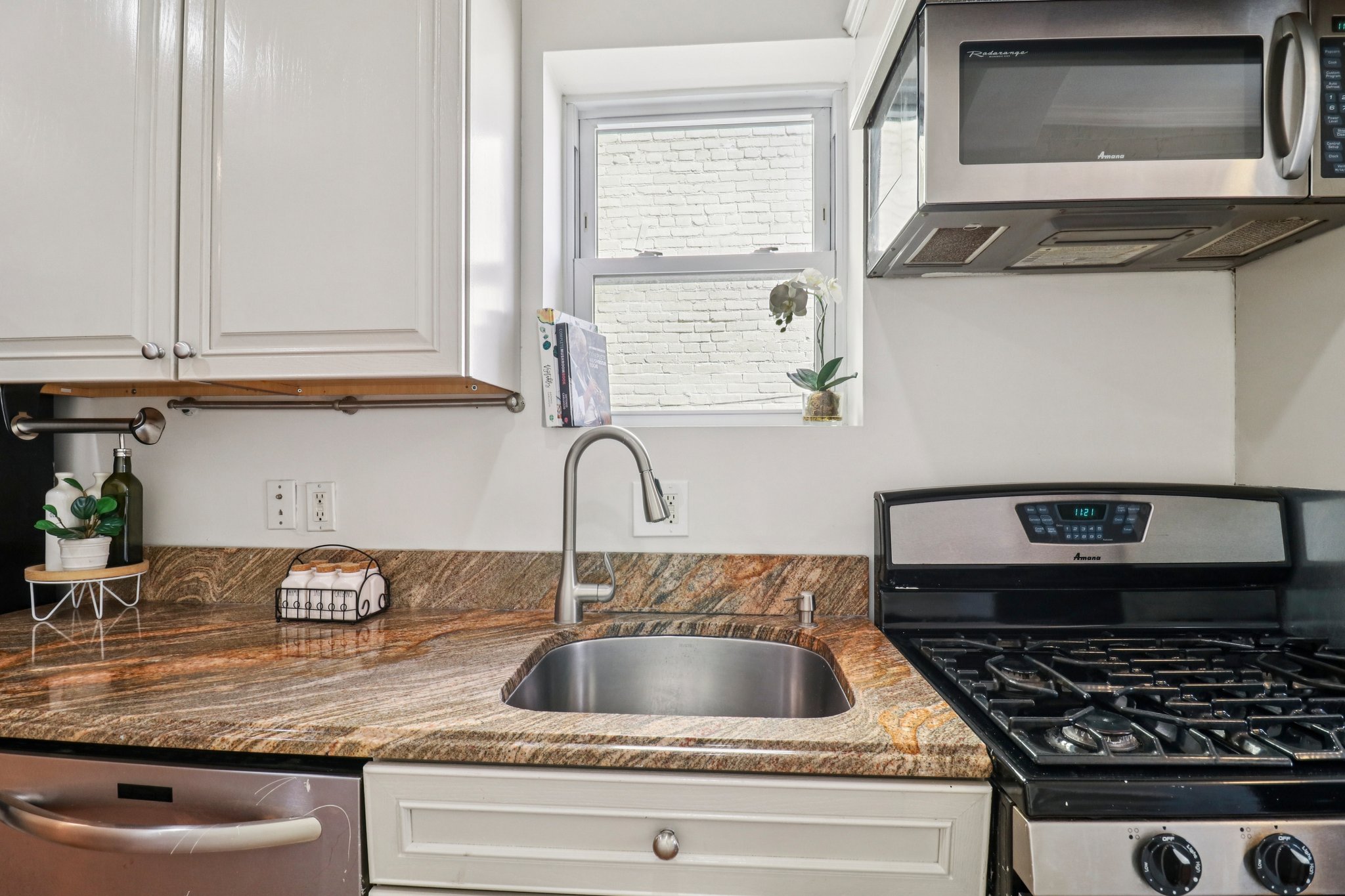 14th Pl-S1004-028.jpg