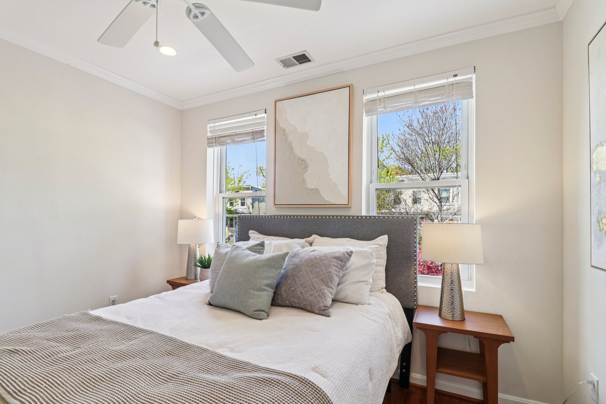 14th Pl-S1004-036.jpg