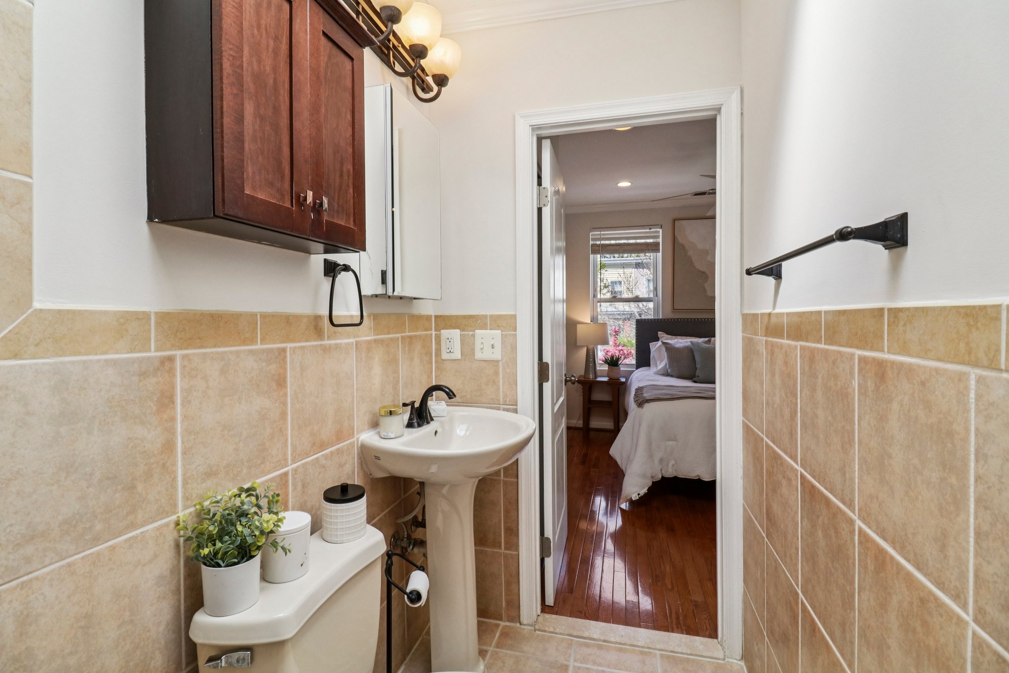 14th Pl-S1004-044.jpg