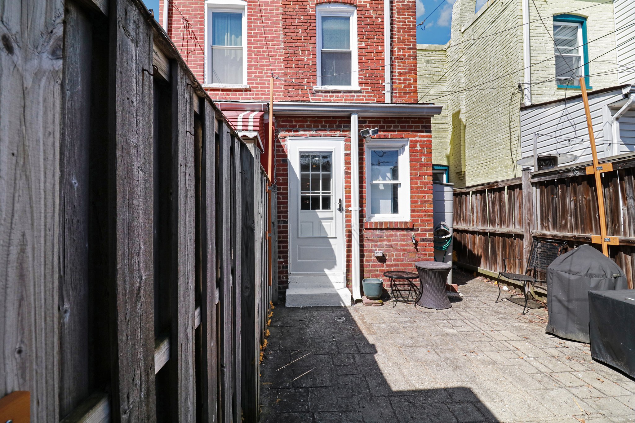 14th Pl-S1004-055.jpg