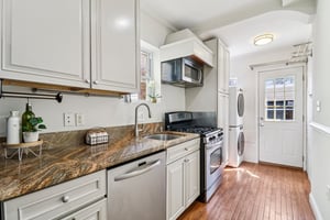 14th Pl-S1004-029.jpg