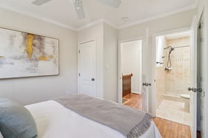 14th Pl-S1004-037.jpg