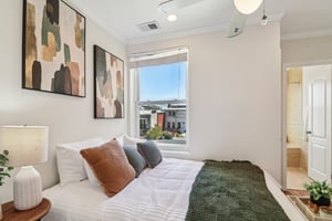 14th Pl-S1004-038.jpg